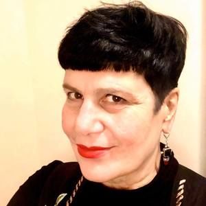 Meet your Posher, Andrea